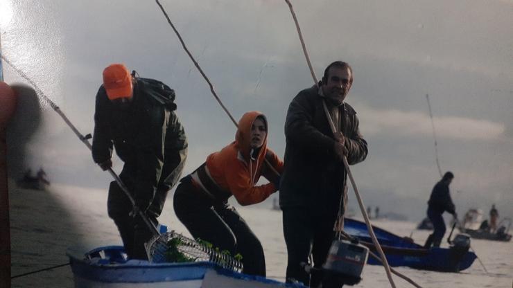 María nos seus comezos no oficio do marisqueo a flote 