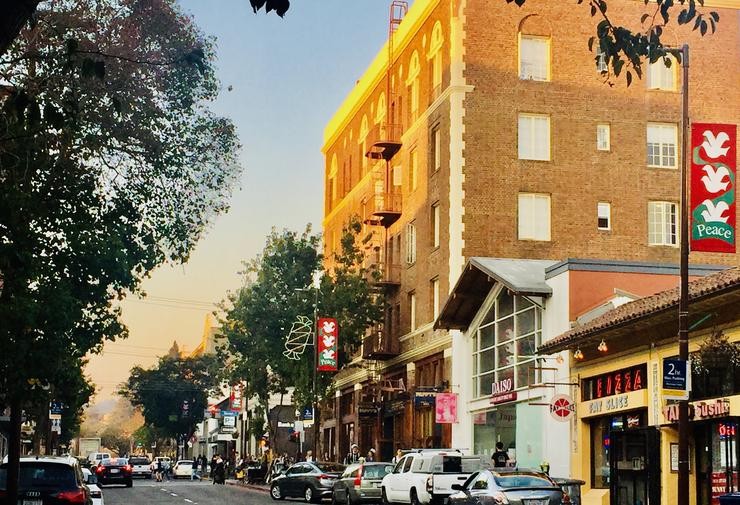 Na procura da paz en Telegraph Avenue, Berkeley