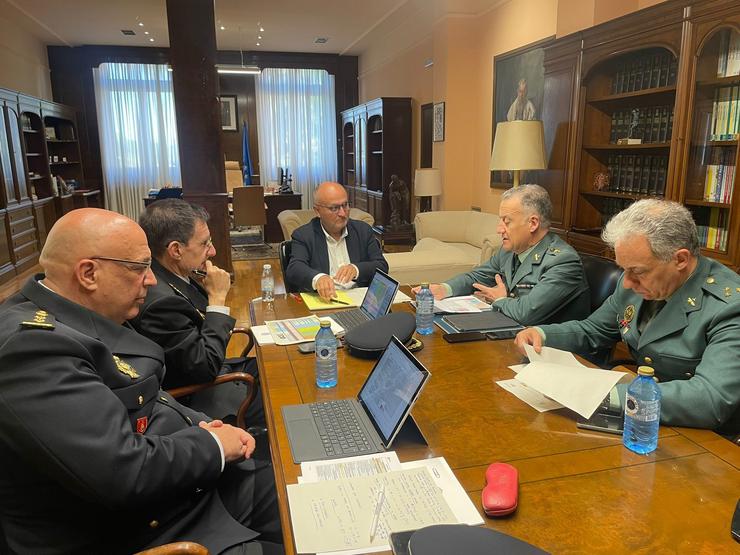 O subdelegado do Goberno en Pontevedra, Abel Losada, encabeza a reunión da xunta de seguridade provincial. SUBDELEGACIÓN DO GOBERNO DE PONTEVEDRA 