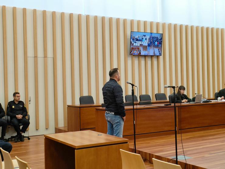 Juan Carlos Santórum, ante o tribunal da sección quinta da Audiencia Provincial de Pontevedra 