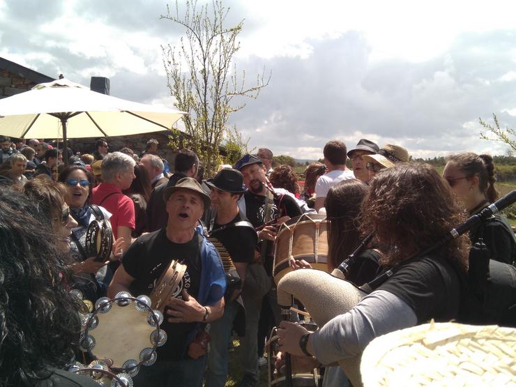 Grupo Abertal animando a Ruta dos Fornos (arquivo). Foto: XMF