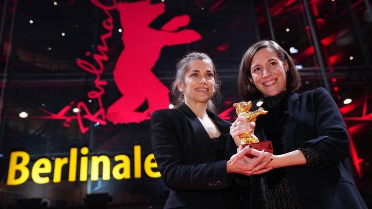 A produtora María Zamora (I) xunto á directora Carla Simón / REMITIDA CCCC - Arquivo