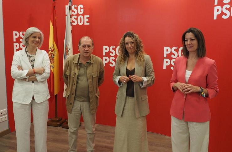 O responsable de Facenda Pública e Autogoberno do PSdeG, Xoaquín Fernández Leiceaga, xunto á secretaria de Organziación adxunta do PSdeG, Ana Pena, e as deputadas Patricia Iglesias e Lara Méndez / PSDEG