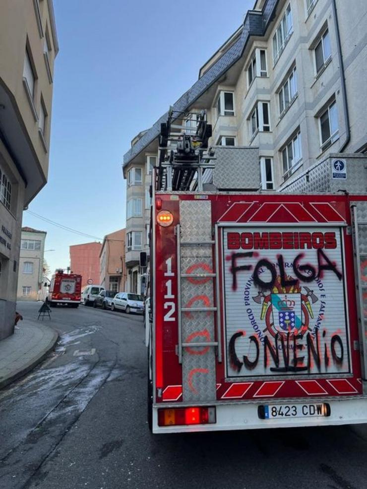 Bombeiros de Boiro asisten nun incendio / Bombeiros de Boiro