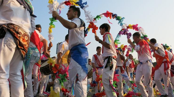 A danza dos arcos en Camariñas / Concello de Camariñas