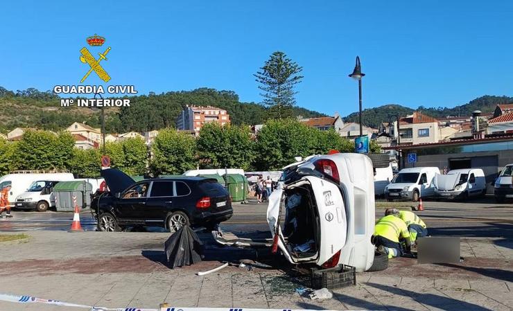 Vehículo sinistrado en Cangas, cuxo condutor faleceu ao ser embestido por outro coche, enl 26 de xullo de 2024.. GARDA CIVIL / Europa Press