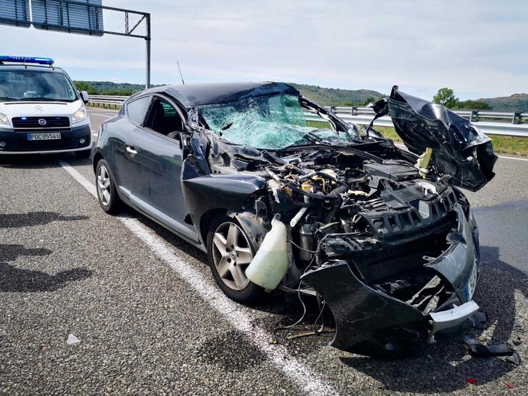 Accidente na A-52, en Xinzo de Limia (Ourense).. GARDA CIVIL / Europa Press
