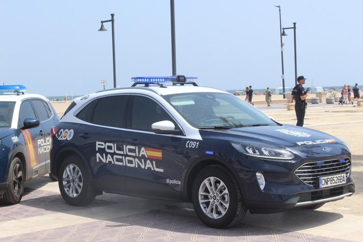 Coche da Policía Nacional / POLICÍA NACIONAL