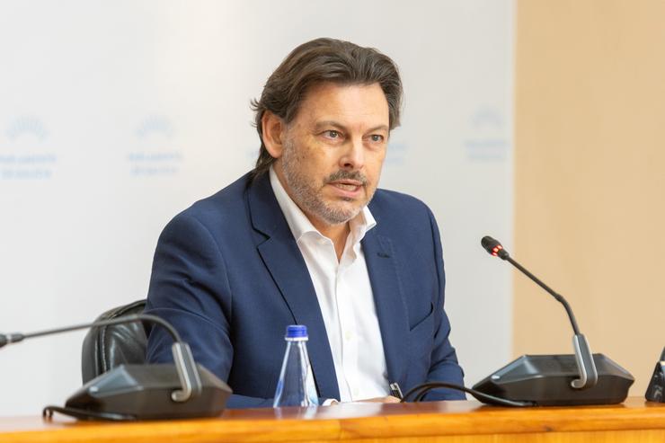 O secretario xeral de Emigración, Antonio Rodríguez Miranda, en comisión parlamentaria 