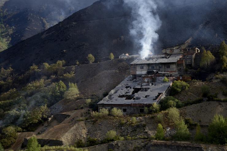 Zonas afectadas polos incendios, nas saias da serra de Pena Trevinca, en Ourense 