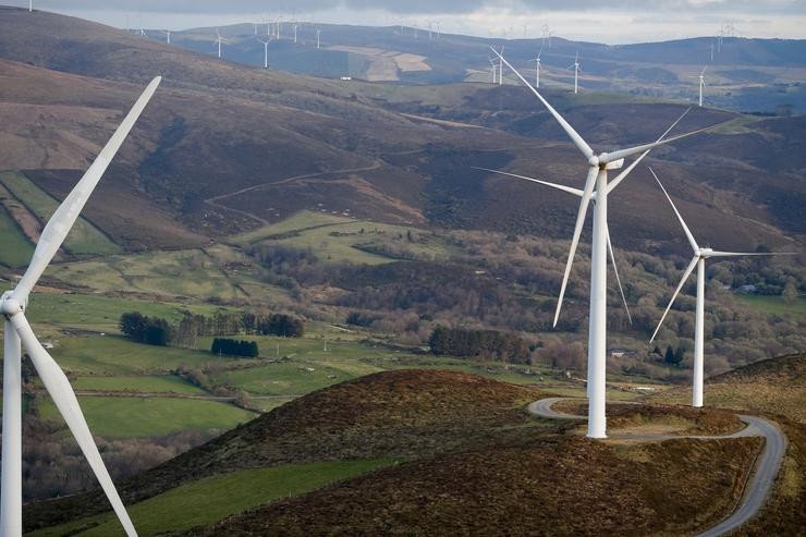 Un parque eólico, a 28 de marzo de 2025, en Muras 