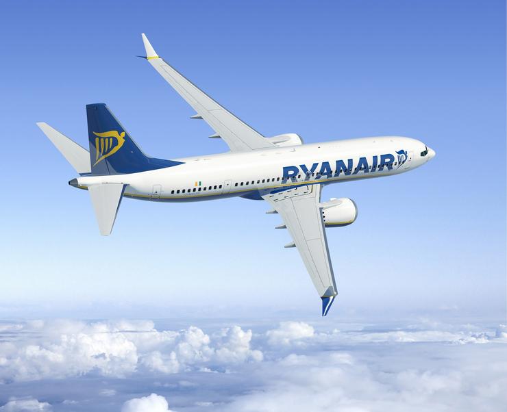 Ryanair 737-MAX 8 Artwork 