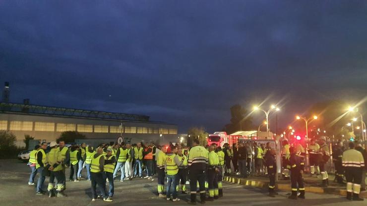 Protesta de traballadores de Serveo, auxiliar de Alcoa. CC.OO. 