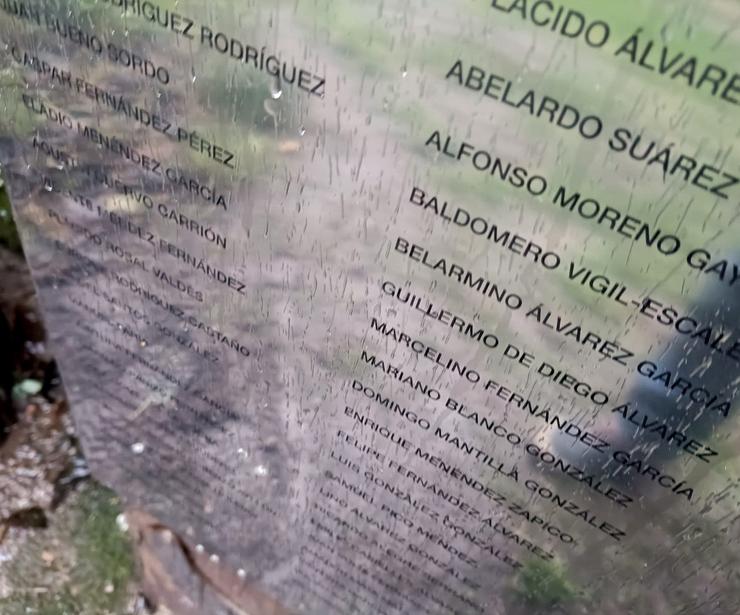 Memorial en Celanova de asasinados o franquismo / COMITÉ DE MEMORIA HISTÓRICA DÁ COMARCA DE CELANOVA