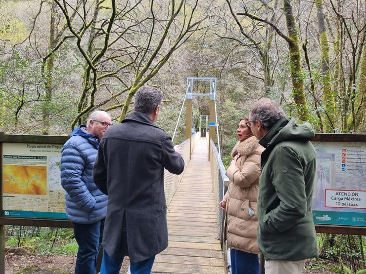 A directora xeral de Patrimonio Natural, Marisol Díaz, visitou este luns o Parque Natural Fragas do Eume e a ponte colgante de Cal Grande / XUNTA