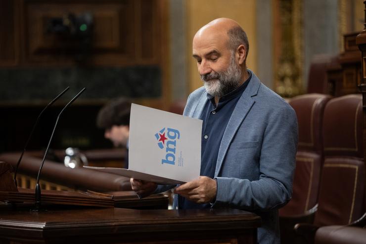 O deputado de BNG Néstor Rego intervén durante unha sesión plenaria, no Congreso dos Deputados, a 8 de maio de 2025, en Madrid / Alejandro Martínez Vélez - Arquivo