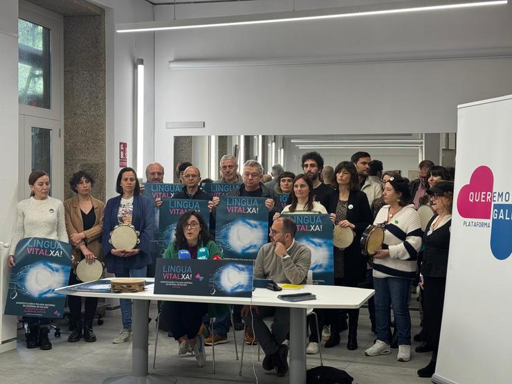 Rolda de prensa da manifestación do Día dás Letras 2025, coa participación de Queremos Galego. 