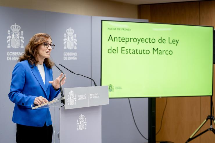 Arquivo - Imaxe de arquivo da ministra de Sanidade, Mónica García, durante unha rolda de prensa.. A. Pérez Meca - Europa Press - Arquivo 