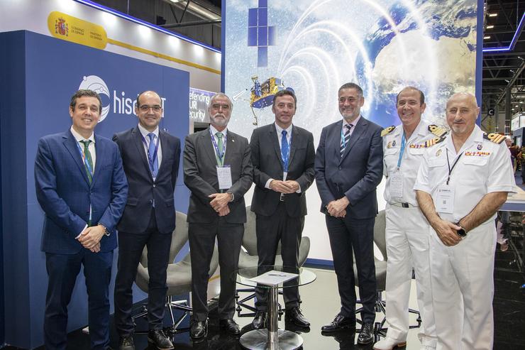 Firma do acordo entre Navantia e Hisdesat. NAVANTIA E HISDESAT 