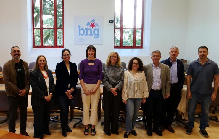 A portavoz nacional do BNG, Ana Pontón, reúnese con representantes do sindicato Venia. BNG 