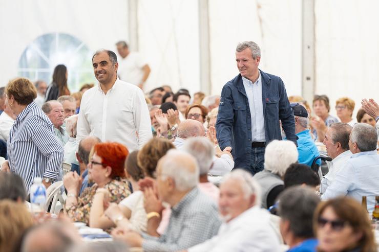 O presidente do PPdeG, Alfonso Rueda, na 'romaría' popular no Monte Castrove do PP de Poio.. PPDEG 