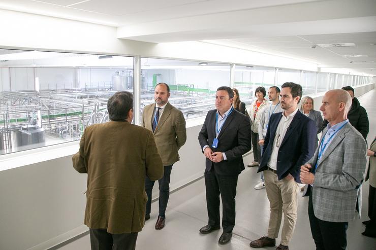 O presidente da Deputación da Coruña, Valentín González Formoso, visita Curtis. DEPUTACIÓN DA CORUÑA 