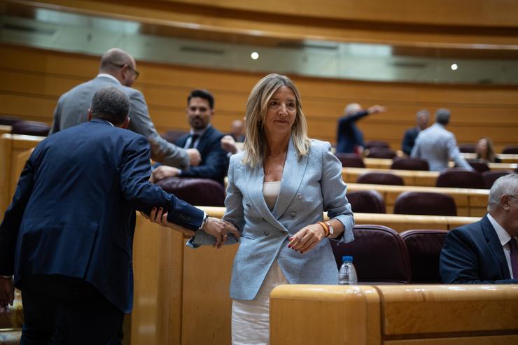 A senadora do PP, Alicia García Rodríguez, á súa chegada a unha sesión de control de Goberno no Senado, a 24 de setembro de 2024, en Madrid 