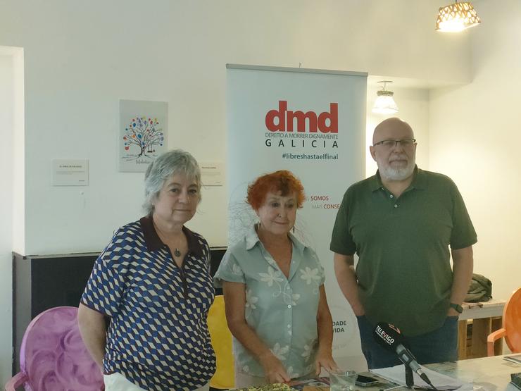 Membros da asociación Dereito a Morrer Dignamente en Galicia. 
