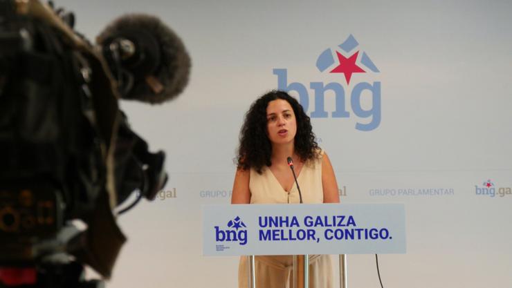 A portavoz de Feminismo e Igualdade do BNG no Parlamento, Noa Presas, en rolda de prensa. BNG 