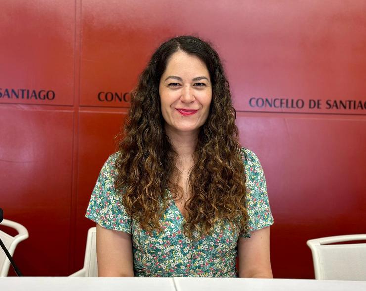 A concelleira de Dereitos e Servizos Sociais de Santiago, María Rozas, en rolda de prensa, a 30 de xuño de 2025.. CONCELLO DE SANTIAGO / Europa Press
