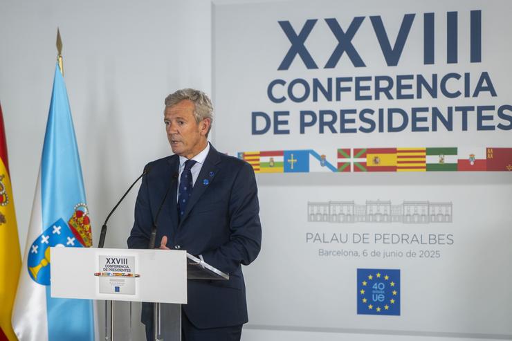 O presidente da Xunta de Galicia, Alfonso Rueda, ofrece declaracións aos medios tras a Conferencia de Presidentes.. Lorena Sopêna - Europa Press