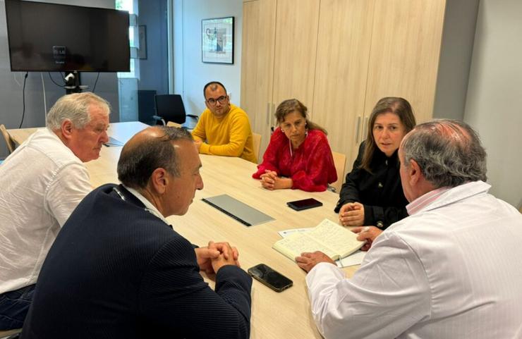 Reunión dos alcaldes de Cervo, O Vicedo, Viveiro e Xove co xerente da Área Sanitaria de Lugo