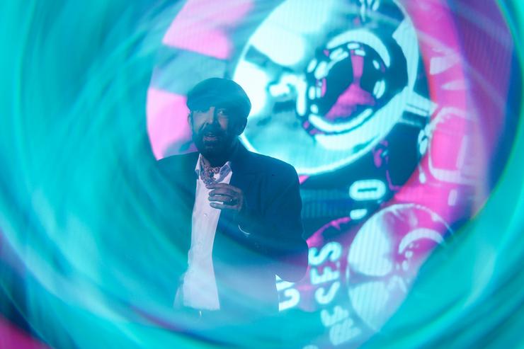 O cantante Juan Luis Guerra, durante a súa actuación no Wizink Center, a 9 de xullo de 2024, en Madrid 
