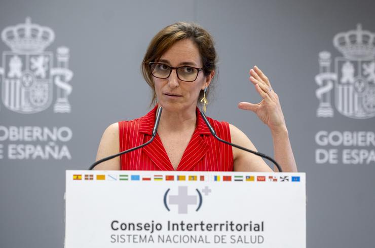 A ministra de Sanidade, Mónica García, durante unha rolda de prensa tras a reunión do Consello Interterritorial do Sistema Nacional de Saúde (CISNS).. Alberto Ortega - Europa Press 