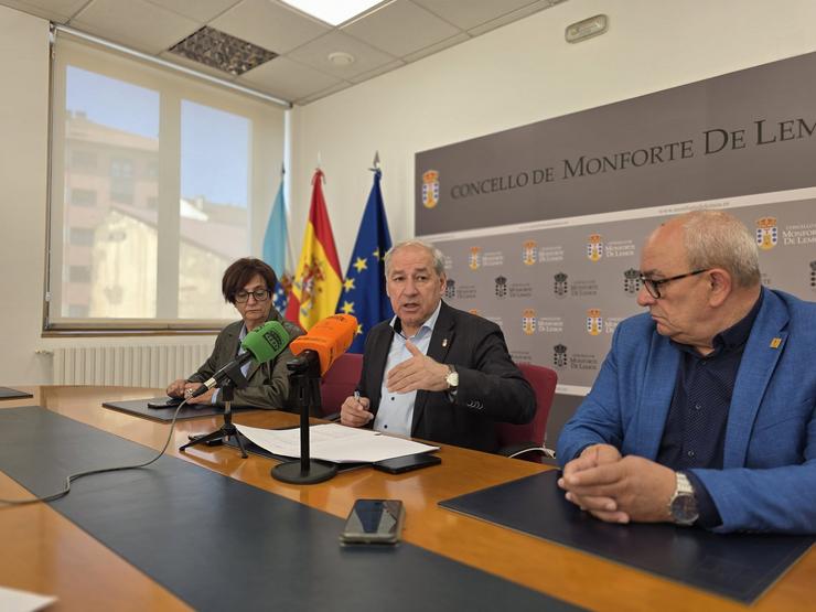 Comunicación da adxudicación do servizo. Foto: Prensa Concello de Monforte.