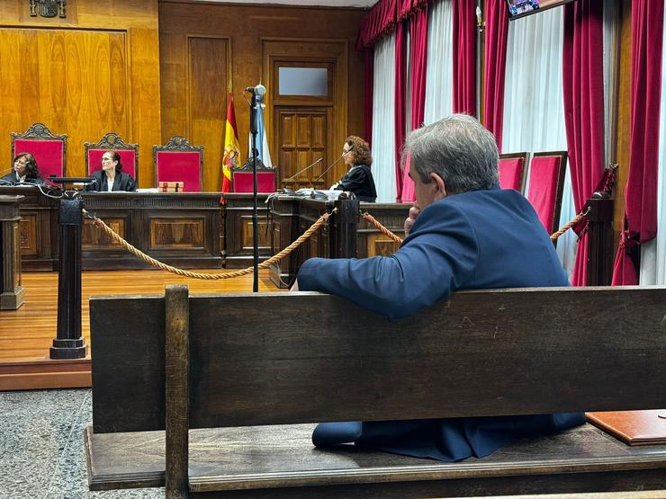 O alcalde de Verín, Gerardo Seoane, na Audiencia Provincial de Ourense tras ser chamado a declarar 