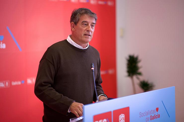 O secretario xeral do PSdeG, José Ramón Gómez Besteiro, en rolda de prensa. PSDEG 