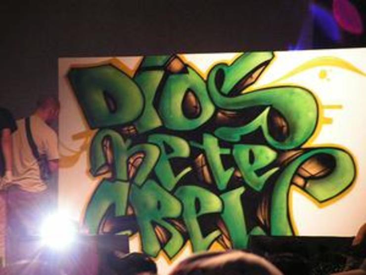 Grafiteiro nun dos concertos de Dios Ke Te Crew