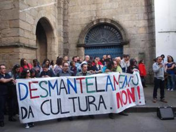 Protesta dun grupo de actores polo desmantelamento da cultura