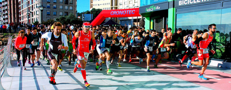Os participantes, no inicio da proba en Ribeira. 