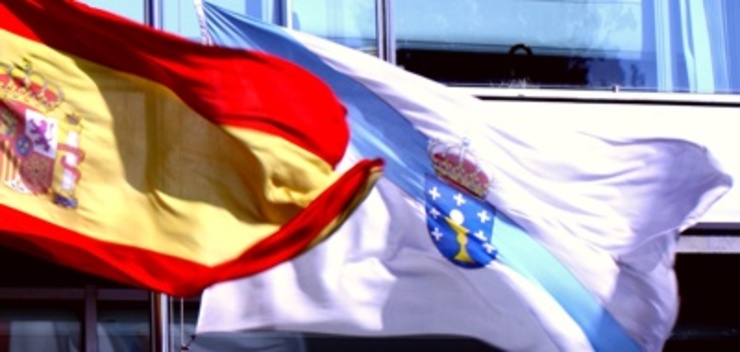Bandeiras de España e de Galicia