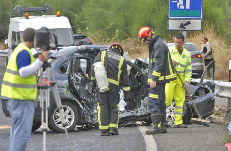 Accidente de coche nunha estrada galega. EUROPA PRESS