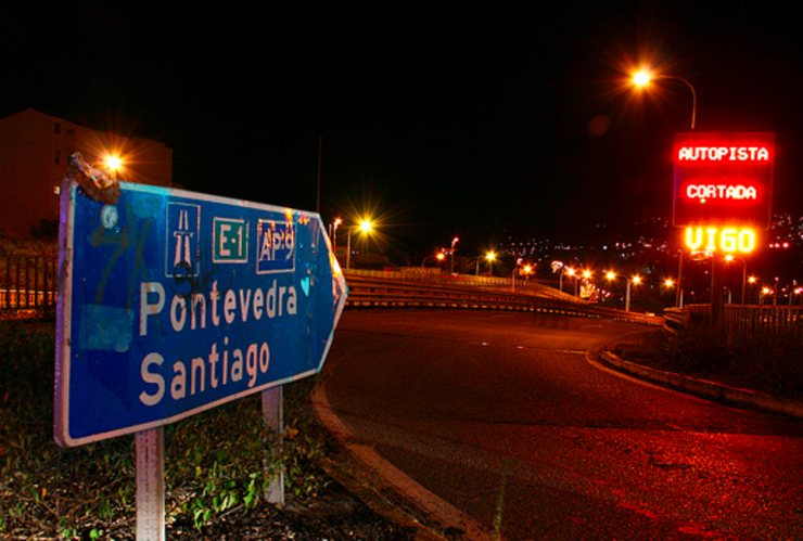 Autopista AP9 cortada ao tráfico por un accidente 