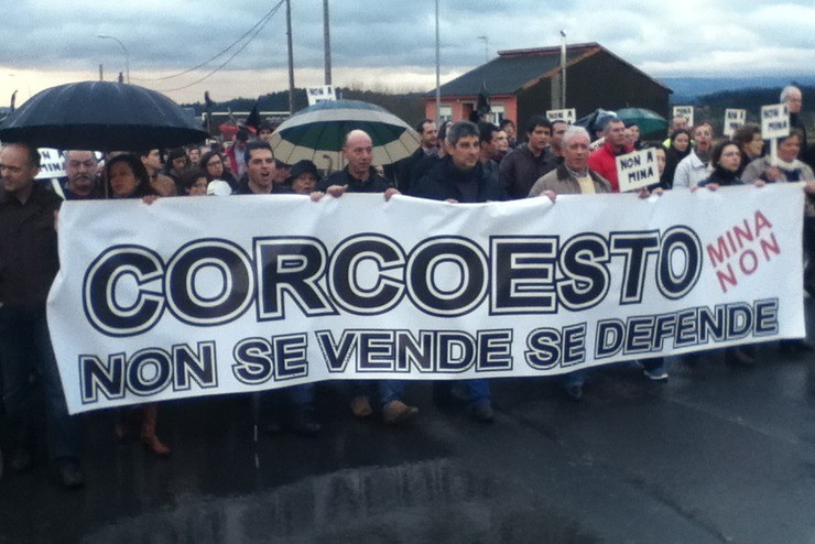Manifestación en contra da mina de ouro en Corcoesto no concello de Coristanco / W. Burns