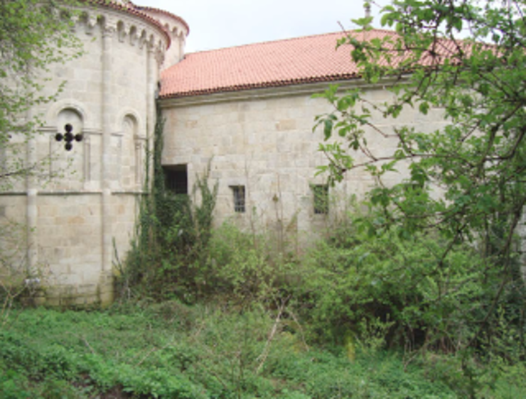 Estado da ábside de Santo Domingo de Ribas de Sil