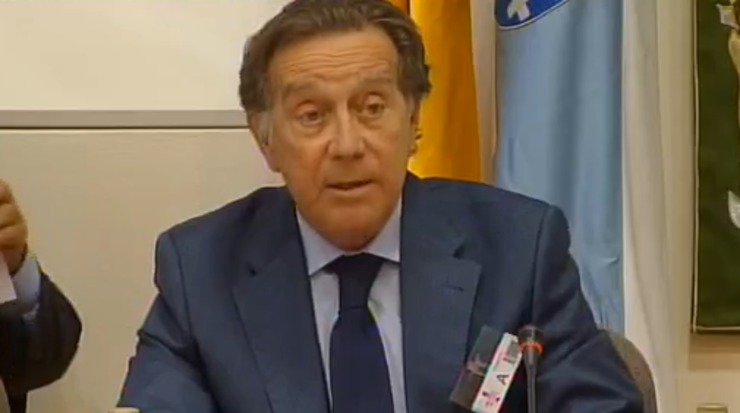 José Luís Méndez, ex director de Caixa Galicia, na Comisión de Investigación sobre as preferentes no Parlamento de Galicia /TVG