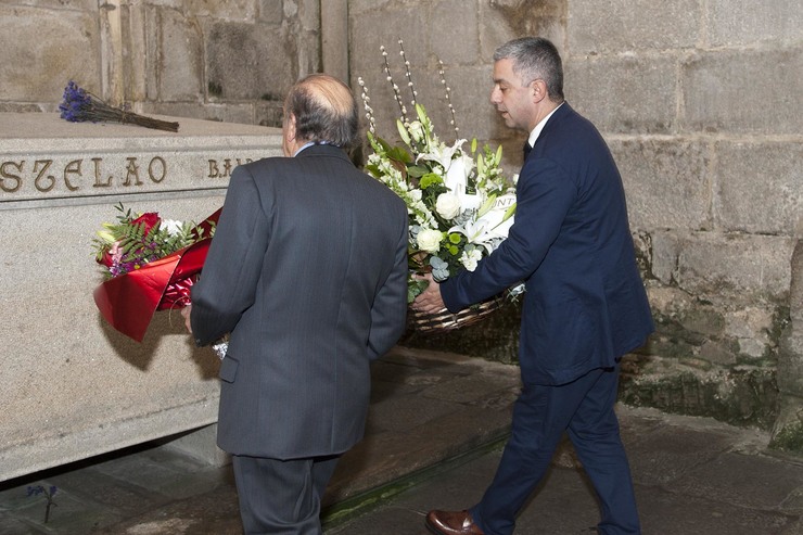 Valentín García e Carlos Mella, na homenaxe a Castelao