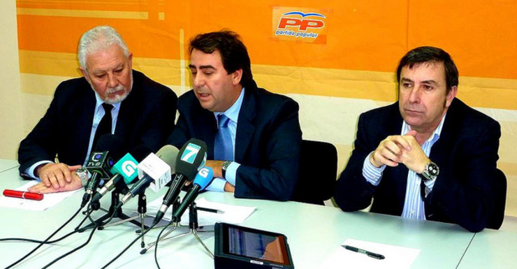 Torres Colomer, Carlos Negreira e Ruiz Rivas nunha rolda de prensa