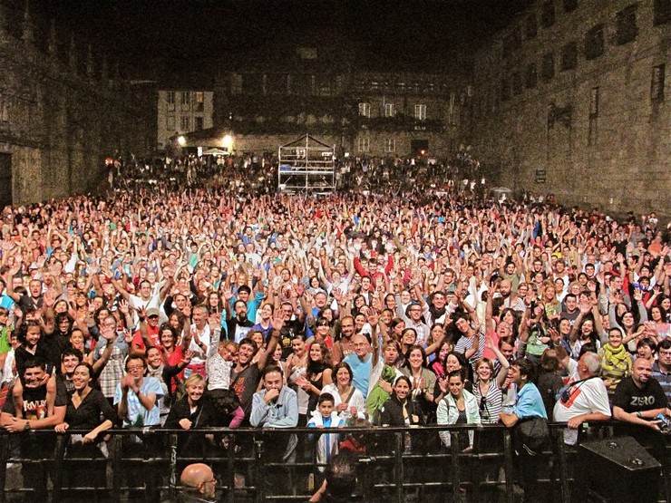 Concerto de Berrogüeto na Praza da Quintana de Compostela