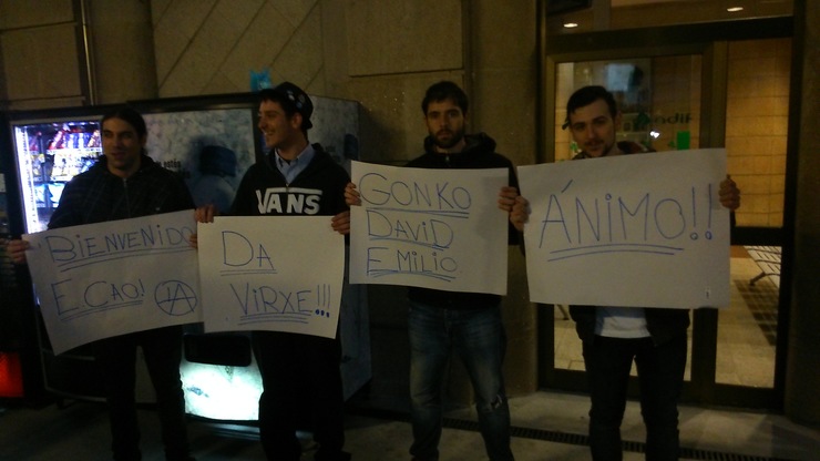 Cartaz de apoio dos seus amigos